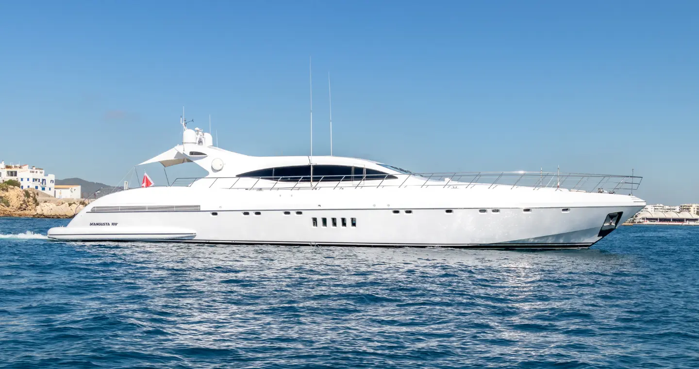 La Brise Charter Ibiza - Mangusta